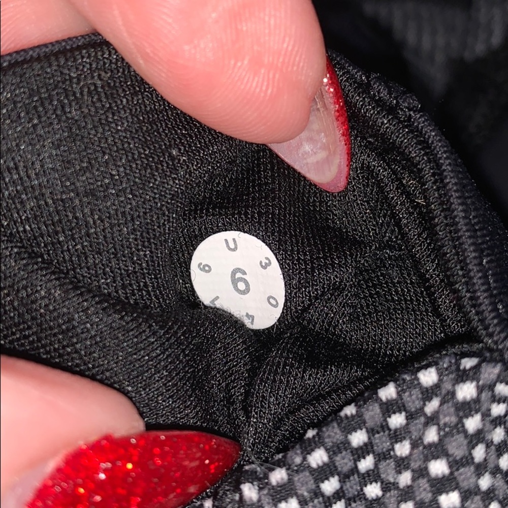 Lululemon Invigorate Tight *Shine Bright - Picture 10 of 14
